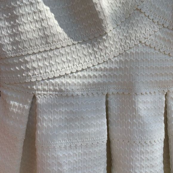 Bandage fit and flare strapless dress - Picture 3 of 5